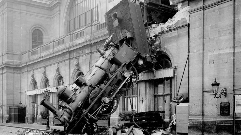 Lo spettacolare incidente di Montparnasse