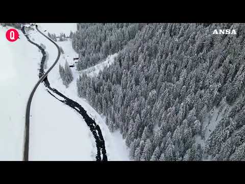 In volo sulle montagne dell’Alto Adice, spettacolo unico