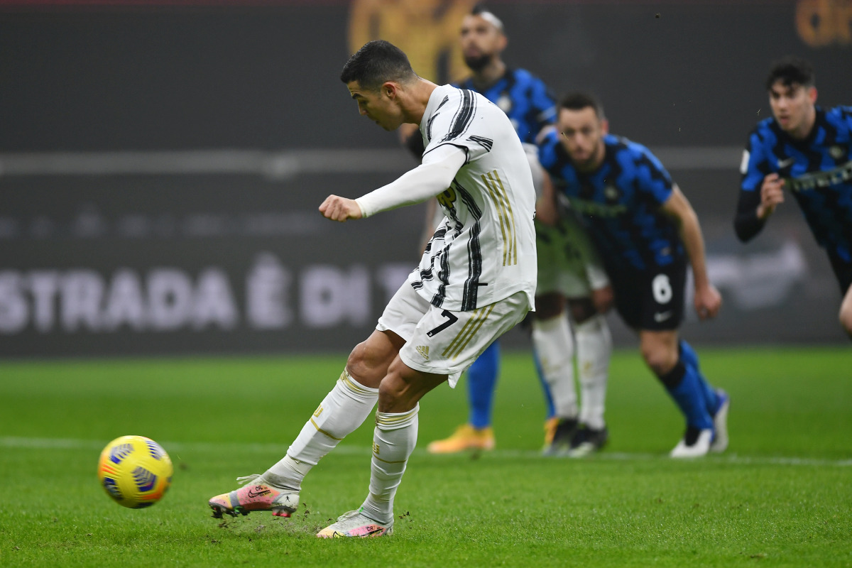 Doppietta CR7 e Inter ko, Juve vince 2-1 a San Siro