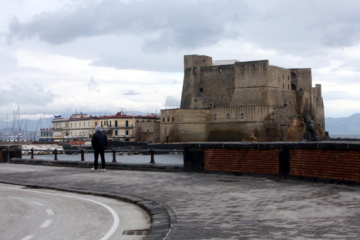 Covid, la Campania passa in zona rossa