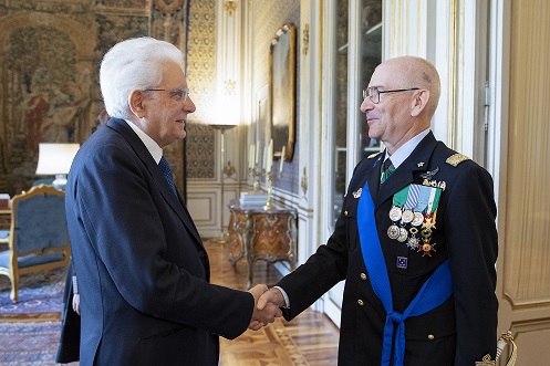 Aeronautica militare, Mattarella “Prezioso contributo durante pandemia”