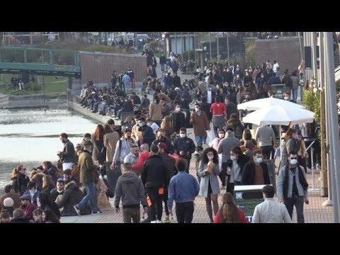 Milano, ultimo weekend prima della zona rossa: molte persone sui Navigli