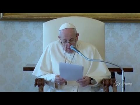 Myanmar, la preghiera di Papa Francesco: «Mi inginocchio, cessi la violenza e prevalga dialogo»