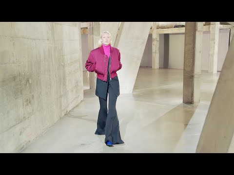 Stella McCartney | Fall Winter 2021/2022 | Full Show