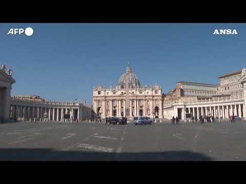 Covid, Piazza San Pietro chiusa per evitare assembramenti la Domenica delle Palme