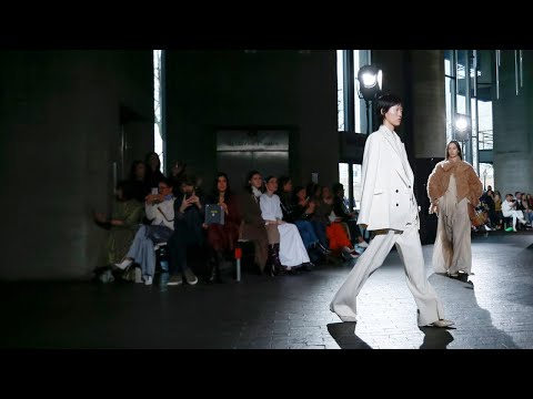 Roland Mouret | Fall Winter 2019/2020 | Full Show