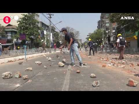 Myanmar, i manifestanti: “Combatteremo fino alla morte”