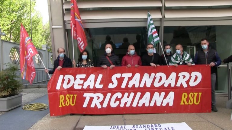 Ideal Standard, a Milano manifestazione di lavoratori e sindacati