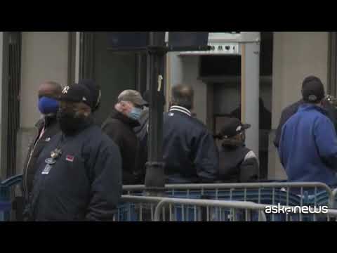 Riapre al pubblico lo Yankee Stadium di NY, tifosi tra gli spalti