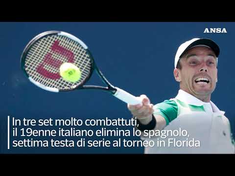 Sinner vola in finale al Masters 1000 di Miami