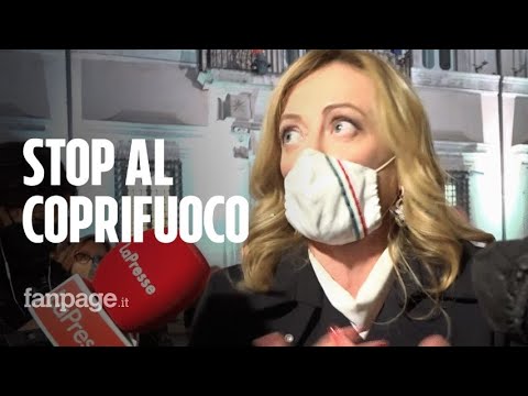 Meloni contro il coprifuoco: “Governo non può decidere quando i cittadini possono uscire di casa”