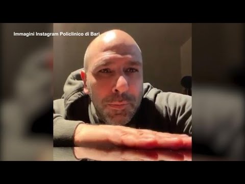 Checco Zalone fa gli auguri di Pasqua ai bimbi negli ospedali, poi l’appello ai cittadini:…