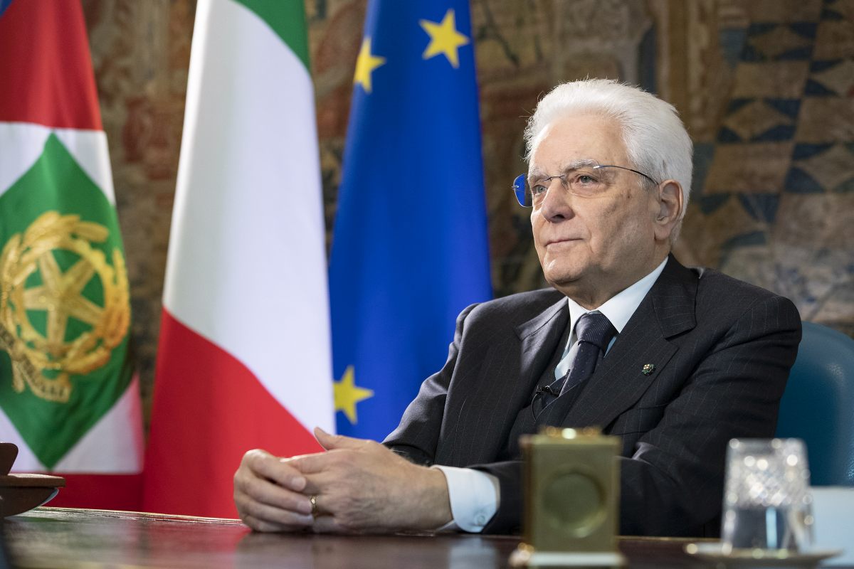 Omofobia, Mattarella “La violenza spinge verso fanatismi inaccettabili”