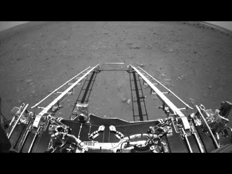 Marte, il rover cinese scende sulla superficie del Pianeta Rosso e inizia l’esplorazione