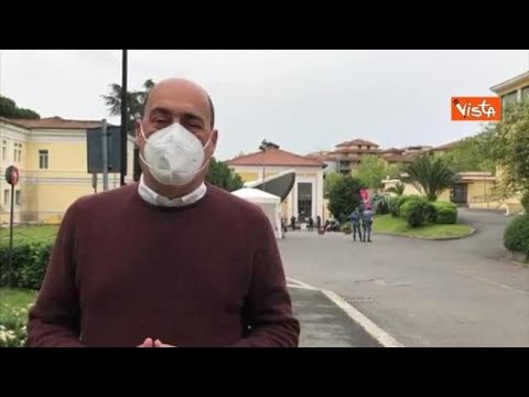 Zingaretti all’hub vaccinale Porta di Roma: “Buon Primo Maggio e grazie agli operatori sanitari”