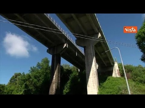 Viadotto A12 chiuso ai tir in Liguria, le immagini dei piloni corrosi