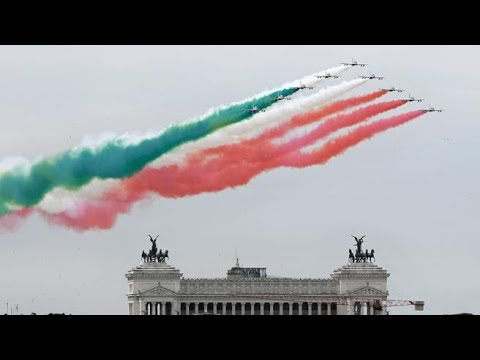 Festa della Repubblica, le celebrazioni all’Altare della Patria e le Frecce Tricolori sul cielo…