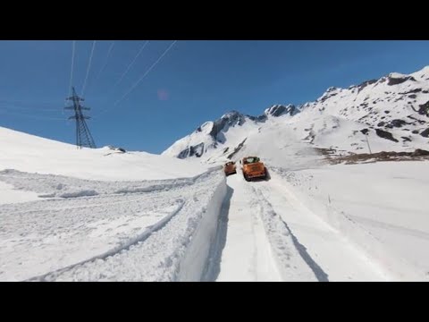 Il canyon di neve sui colli del Piccolo e del Gran San Bernardo