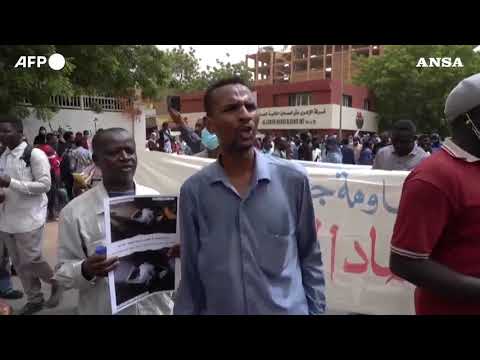 Sudan, migliaia di manifestanti chiedono giustizia per gli omicidi del 2019