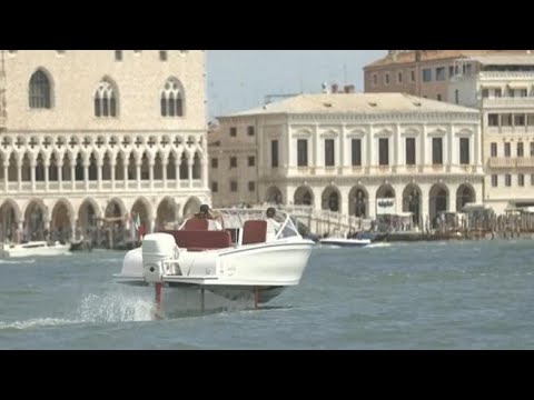 A Venezia testato l’aliscafo elettrico che «vola» sulle acque dei canali