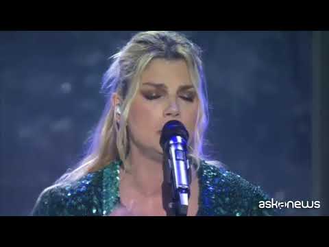 Emma Marrone sul palco dell’Arena di Verona forte più che mai