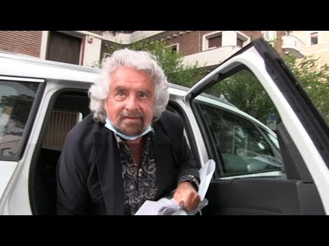 Roma, Beppe Grillo arriva all’ambasciata cinese senza Giuseppe Conte