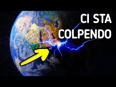 [SPIEGATO] Dalla Stazione Spaziale hanno Fotografato una Misteriosa Luce Blu Sopra l’Europa