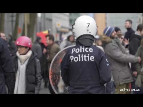 La Polizia disperde il “Convoglio della libertà” a Bruxelles