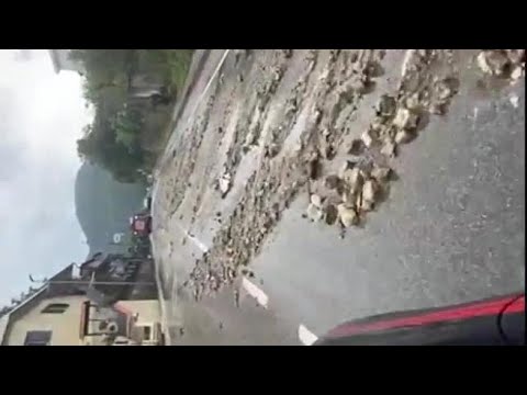 Maltempo, a Gragnano detriti in strada bloccano la statale per Agerola