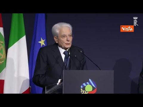 Mattarella: Con la tecnologia è quasi come un salto della specie, ma non bisogna farsi manipolare