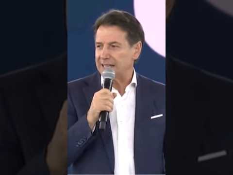 Conte all’assemblea costituente del M5S: prima fischiato, poi applaudito #shorts #news