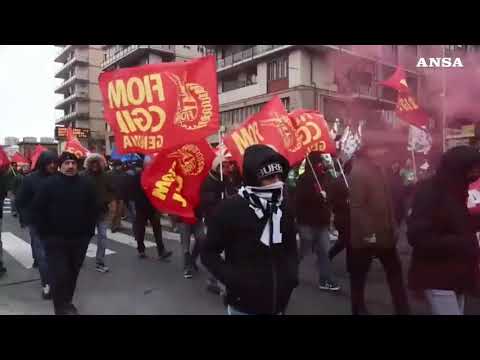 Genova, nuova manifestazione dei metalmeccanici